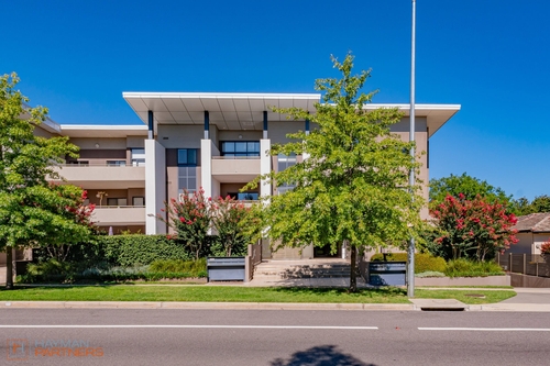 28/29 State Circle, Deakin, ACT 2600