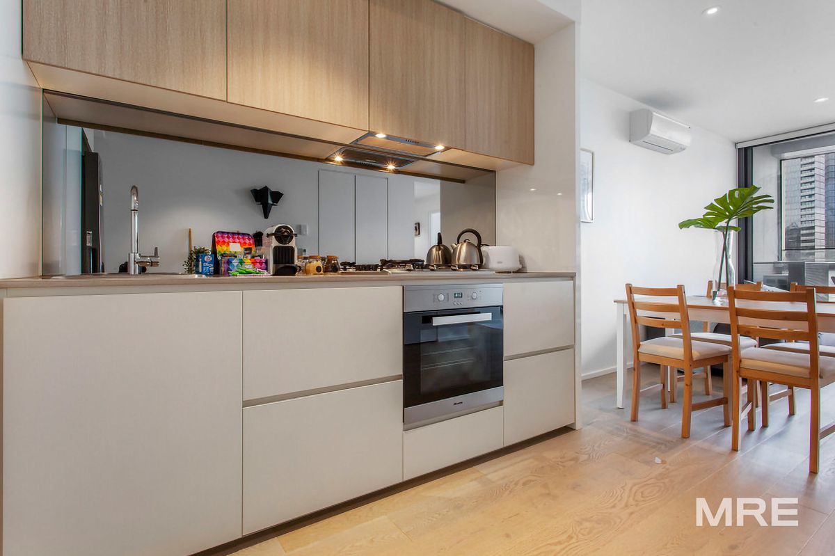 904S/883 Collins Street