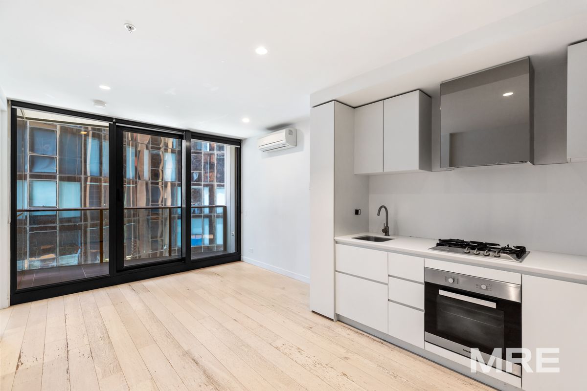 1211/135 A'Beckett Street