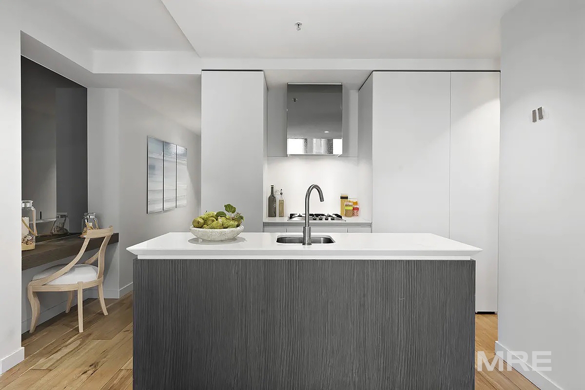 3610/135 A'Beckett Street