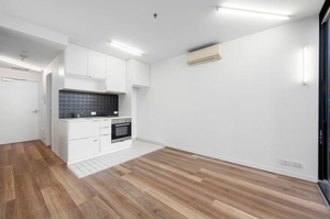 2206/31 A Beckett Street, Melbourne, VIC 3000 photo 2 of 11