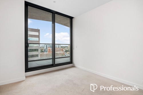1008/77 Queens Road, Melbourne, VIC 3000