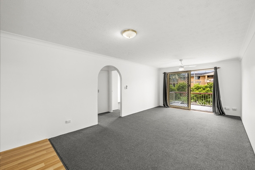 4/4 Allara Avenue, Palm Beach, QLD 4221