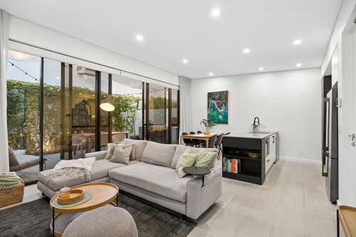 1/57 Carrington Street, Palmyra, WA 6157
