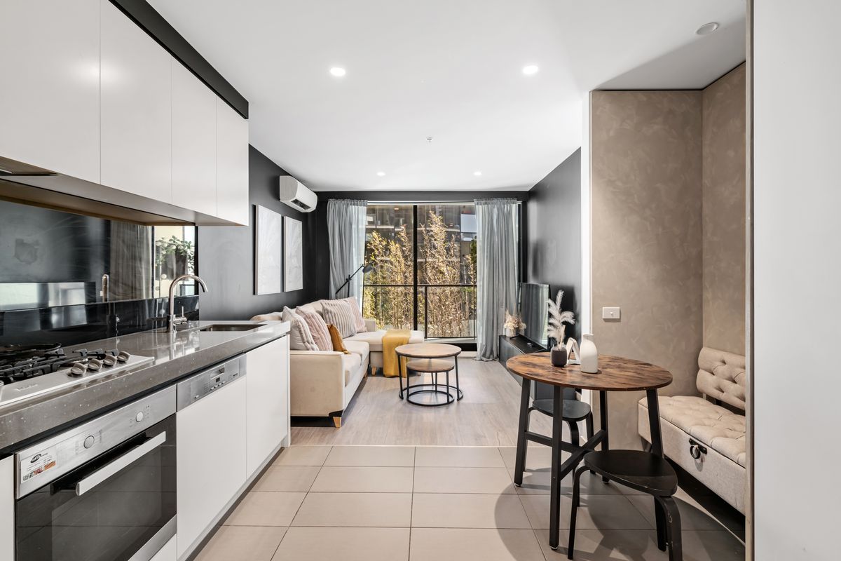 305/8 Daly Street