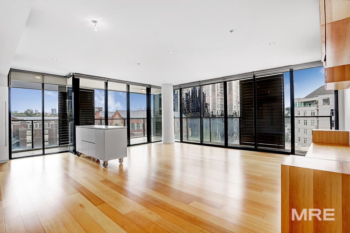 701/800 Chapel Street