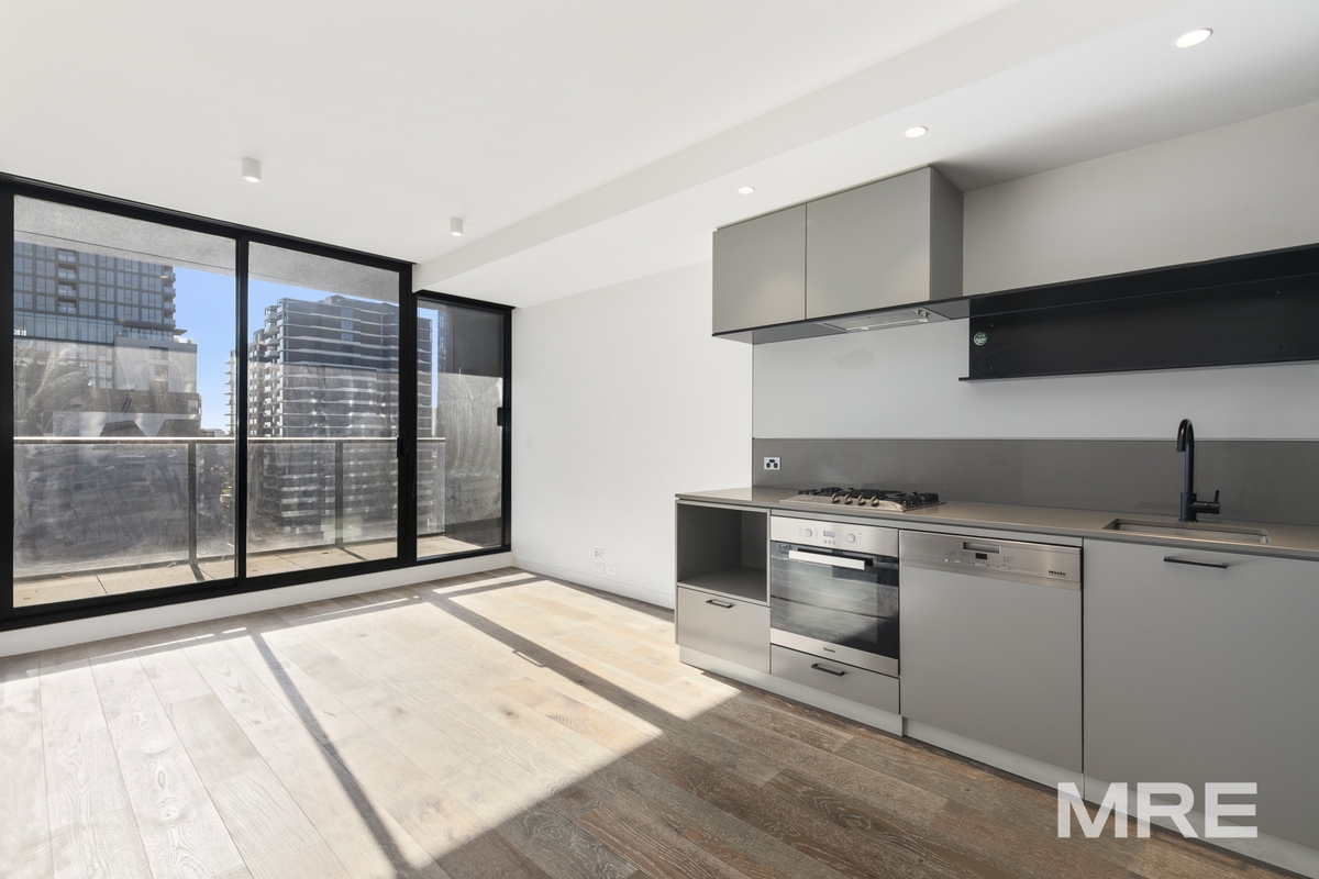 1016/7 Claremont Street