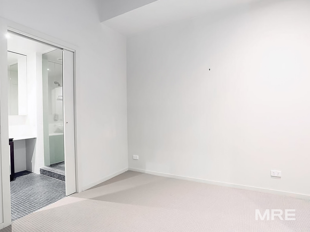 205/320 St Kilda Road