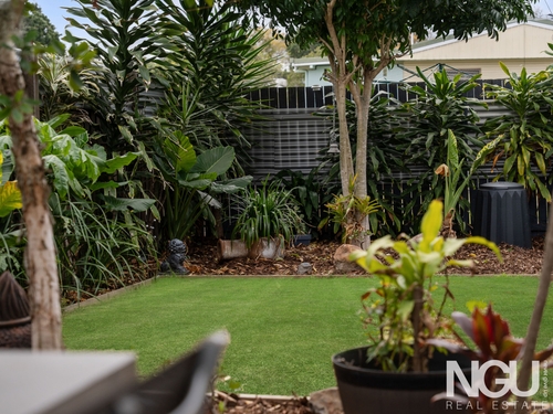 42 Cemetery Road, Eastern Heights, QLD 4305