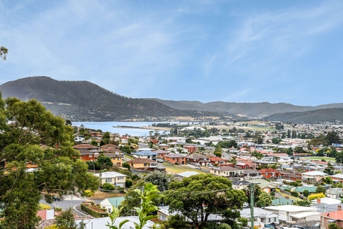 2/5 Jameson Street, Glenorchy, TAS 7010