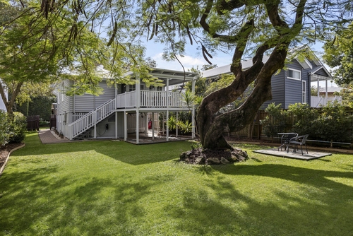 33 Riding Road, Hawthorne, QLD 4171