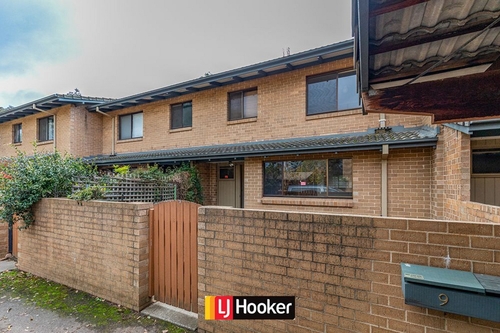 8/124 Deburgh Street, Lyneham, ACT 2602