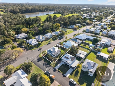22 Richmond Street, Maryborough, QLD 4650 photo 2 of 21