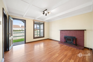 50 Bertha Street, Mount Gambier, SA 5290 photo 3 of 15
