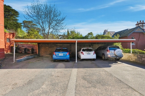 2/2 Auvergne Avenue, Mount Stuart, TAS 7000
