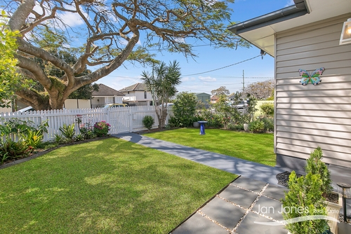 9 Livermore Street, Redcliffe, QLD 4020