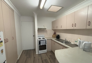 1/3 Cowper Close, Tamworth, NSW 2340 photo 2 of 3