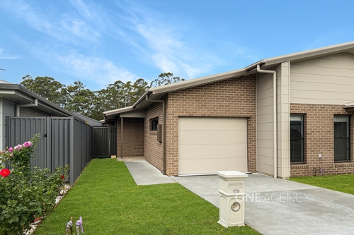 18B Commander Street, Thrumster, NSW 2444