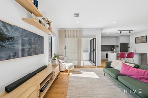 8 Bicheno Mews, Watson, ACT 2602 photo 2 of 17