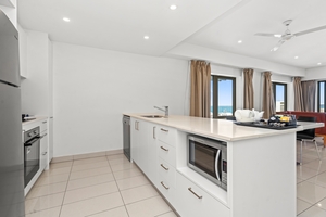 1611/31 Woods Street, Darwin City, NT 0800 photo 3 of 21