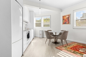 12/2 Ward Avenue, Elizabeth Bay, NSW 2011 photo 3 of 19