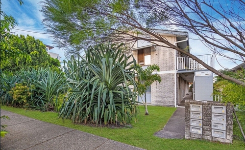 8/999 Gold Coast Highway, Palm Beach, QLD 4221