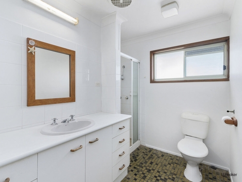 1/15 Walker Avenue, Palm Beach, QLD 4221