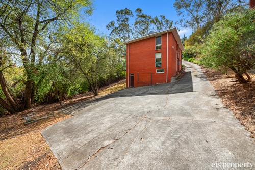 2/274 Churchill Avenue, Sandy Bay, TAS 7005
