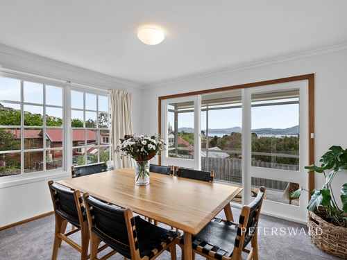 2/16 Fehre Court, Sandy Bay, TAS 7005
