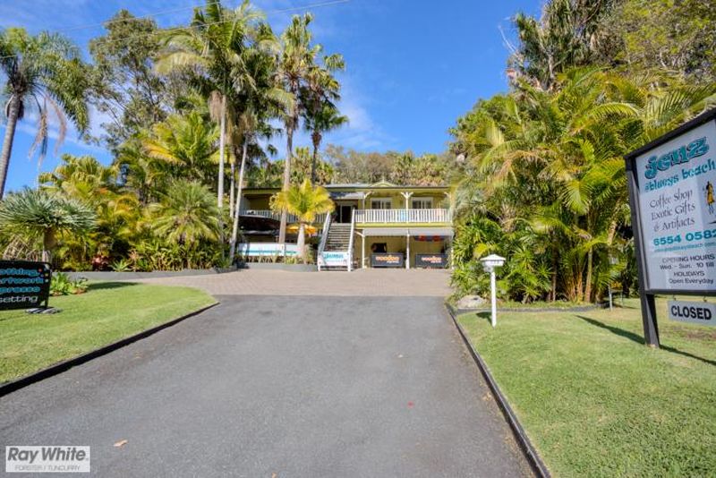 204 Boomerang Drive, Blueys Beach, NSW 2428 Property Details