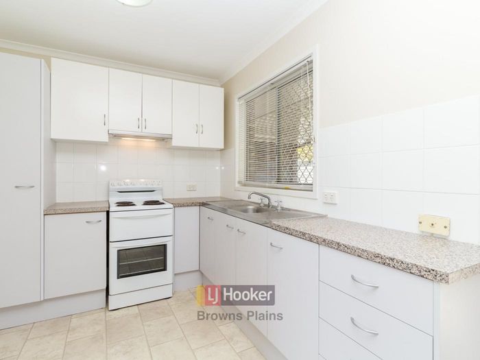 24 Regency Drive, Regents Park, QLD 4118 Property Details