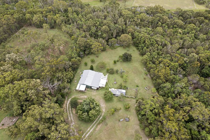 25 Tammy Road, Moore Park Beach, QLD 4670 Property Details