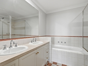 5/35 Haig Park Circle, East Perth, WA 6004 photo 3 of 26