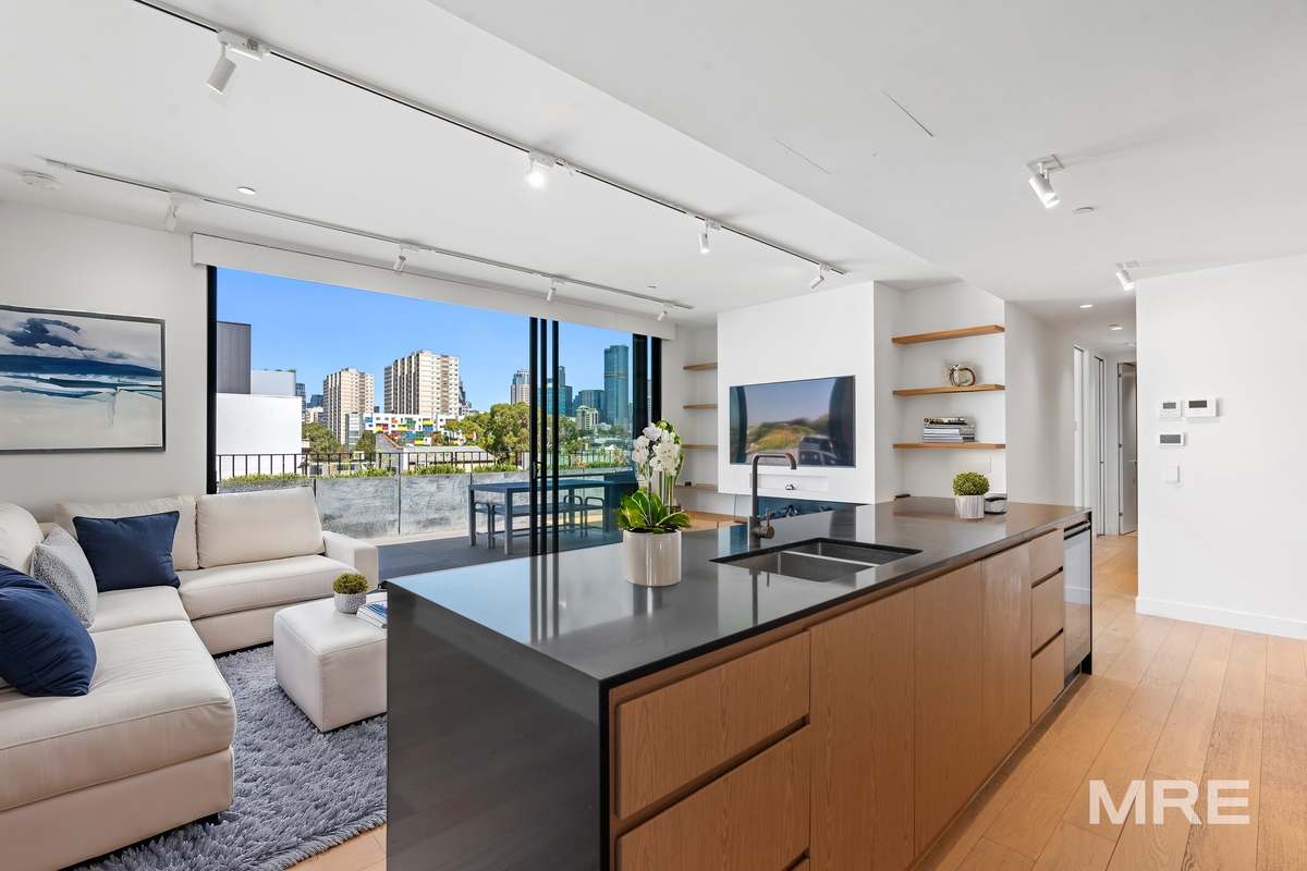 402/239 Napier Street