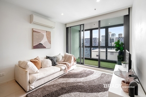 3903/8 Sutherland Street, Melbourne, VIC 3000 photo 2 of 21