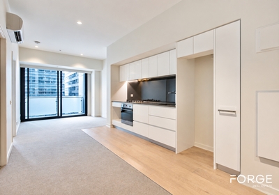 1704/199 William Street, Melbourne, VIC 3000 photo 1 of 9