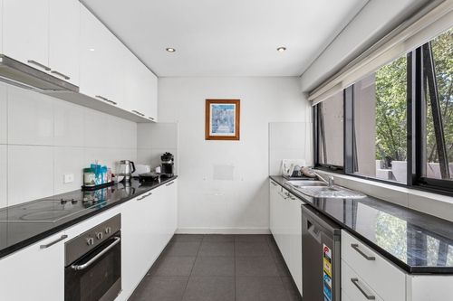 13/124 Mounts Bay Road, Perth, WA 6000