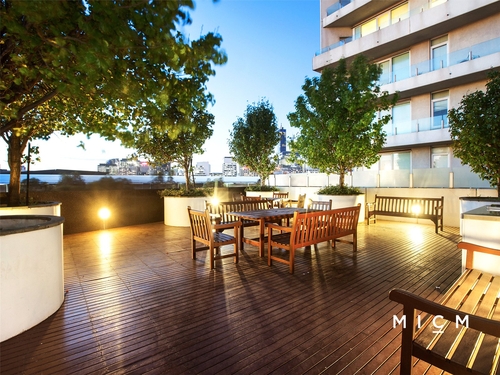 79/99 Whiteman Street, Southbank, VIC 3006