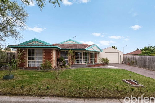 7 Hedgeley Drive, Berwick, VIC 3806