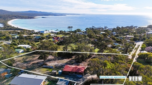 20 Pacific Drive, Binalong Bay, TAS 7216