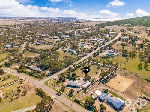 2 Lorikeet Court, Boston, SA 5607