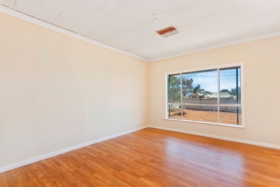 749 Beryl Street, Broken Hill, NSW 2880 photo 2 of 12