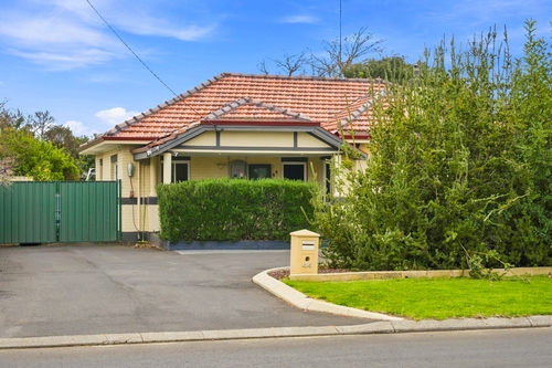 44 Strelly Street, Busselton, WA 6280