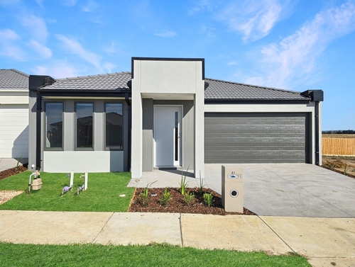 41 Mollyan Avenue, Charlemont, VIC 3217