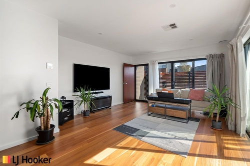 12B Harold White Avenue, Coombs, ACT 2611