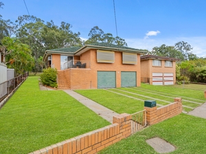 8 Capella Street, Coorparoo, QLD 4151