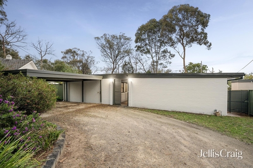 5 Pine Court, Croydon, VIC 3136