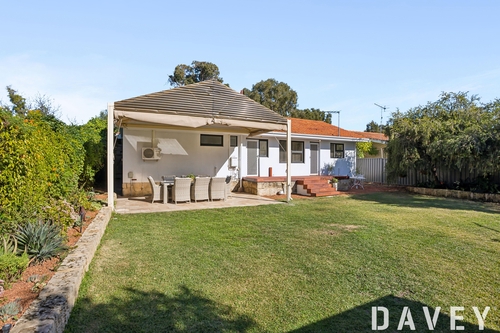 9 Wandoo Road, Duncraig, WA 6023