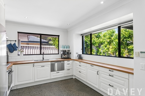 4 Sullivan Road, Duncraig, WA 6023