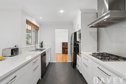 39 Sillmon Way, Duncraig, WA 6023
